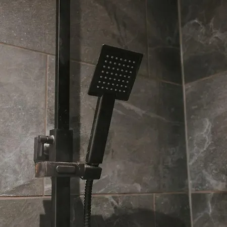 Appartement Spacious Second Floor Apartment, Fourth Avenue