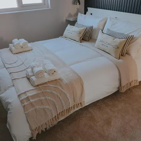 Spacious Second Floor Apartment